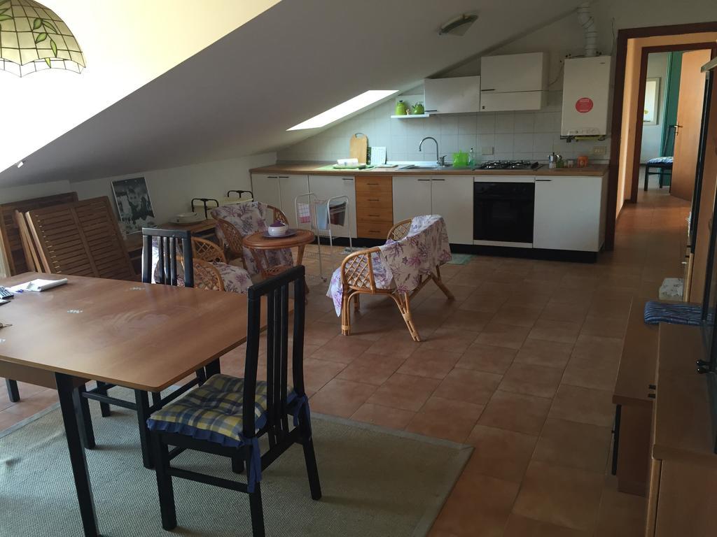 Mansarda Mare Apartment Altidona Cameră foto
