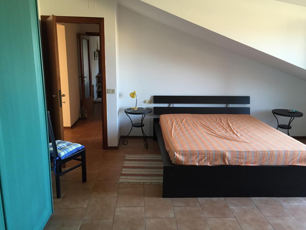 Mansarda Mare Apartment Altidona Cameră foto