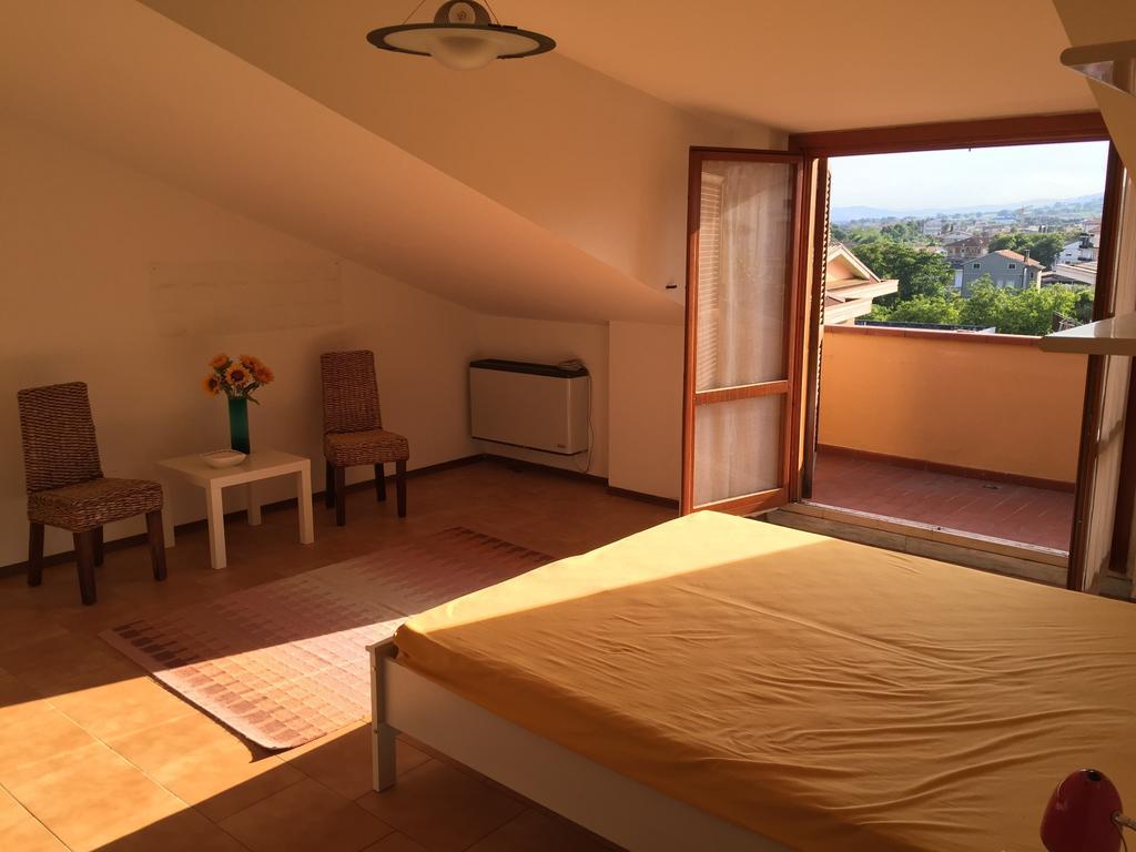 Mansarda Mare Apartment Altidona Cameră foto